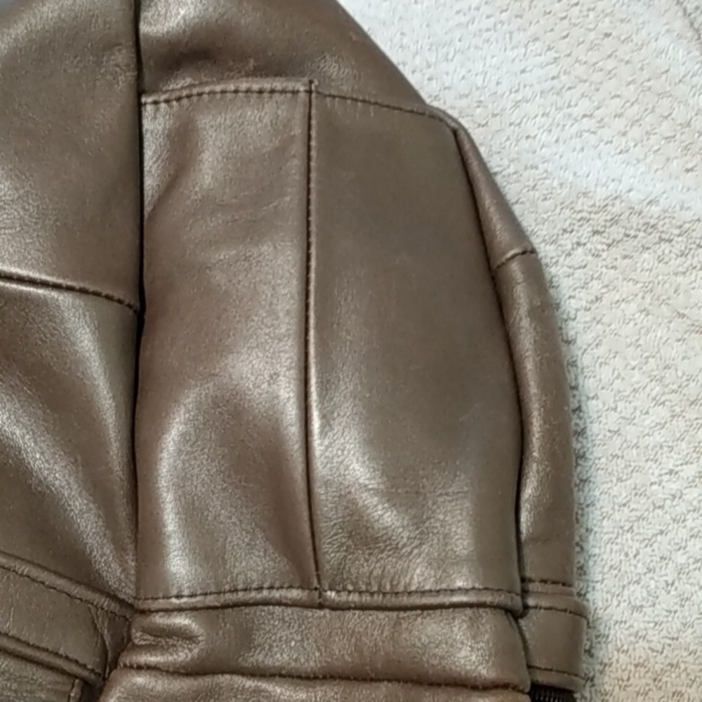 LEATHER SLING BAG - Picture 10 of 10